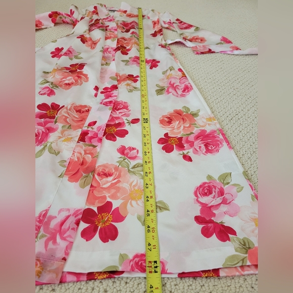 Morgan Taylor Floral Robe - Picture 7 of 13